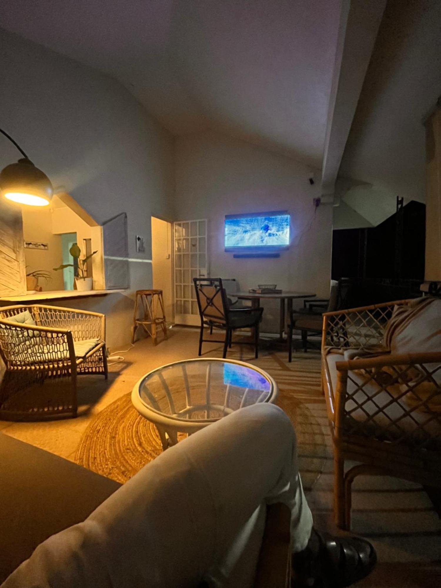 Apartment With Private Rooftop 450 M From The Beach Flic en Flac Екстер'єр фото
